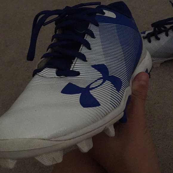 Blue under armor baseball shoes - Picture 4 of 6